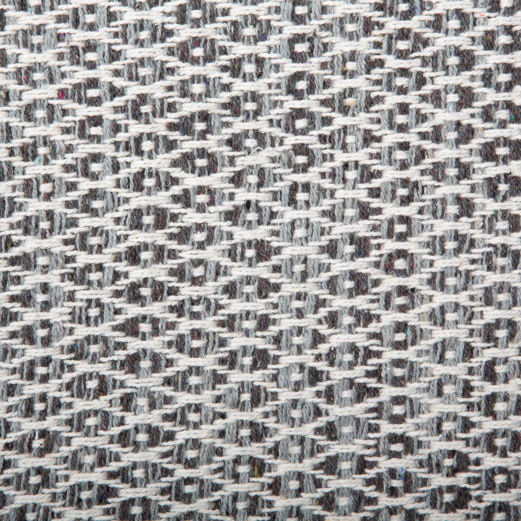 DII Gray Diamond Recycled Yarn Rug