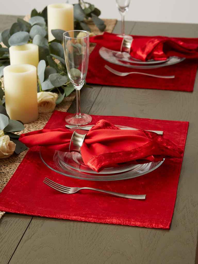 Red Velvet Trimmed Napkin set of 4