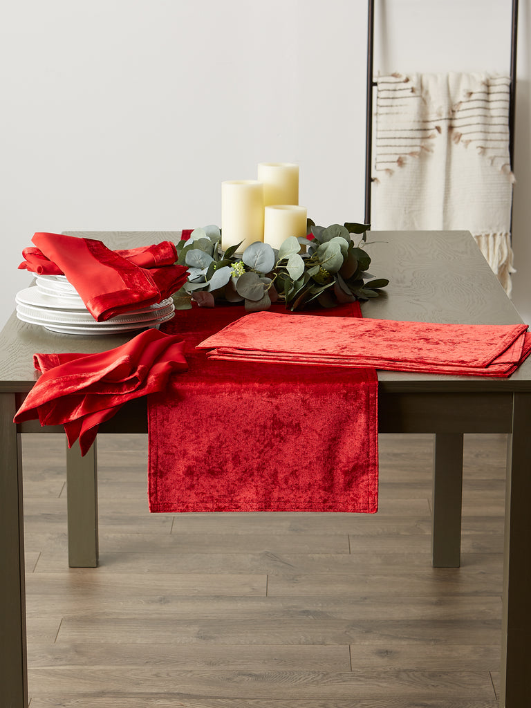 Red Velvet Trimmed Napkin set of 4