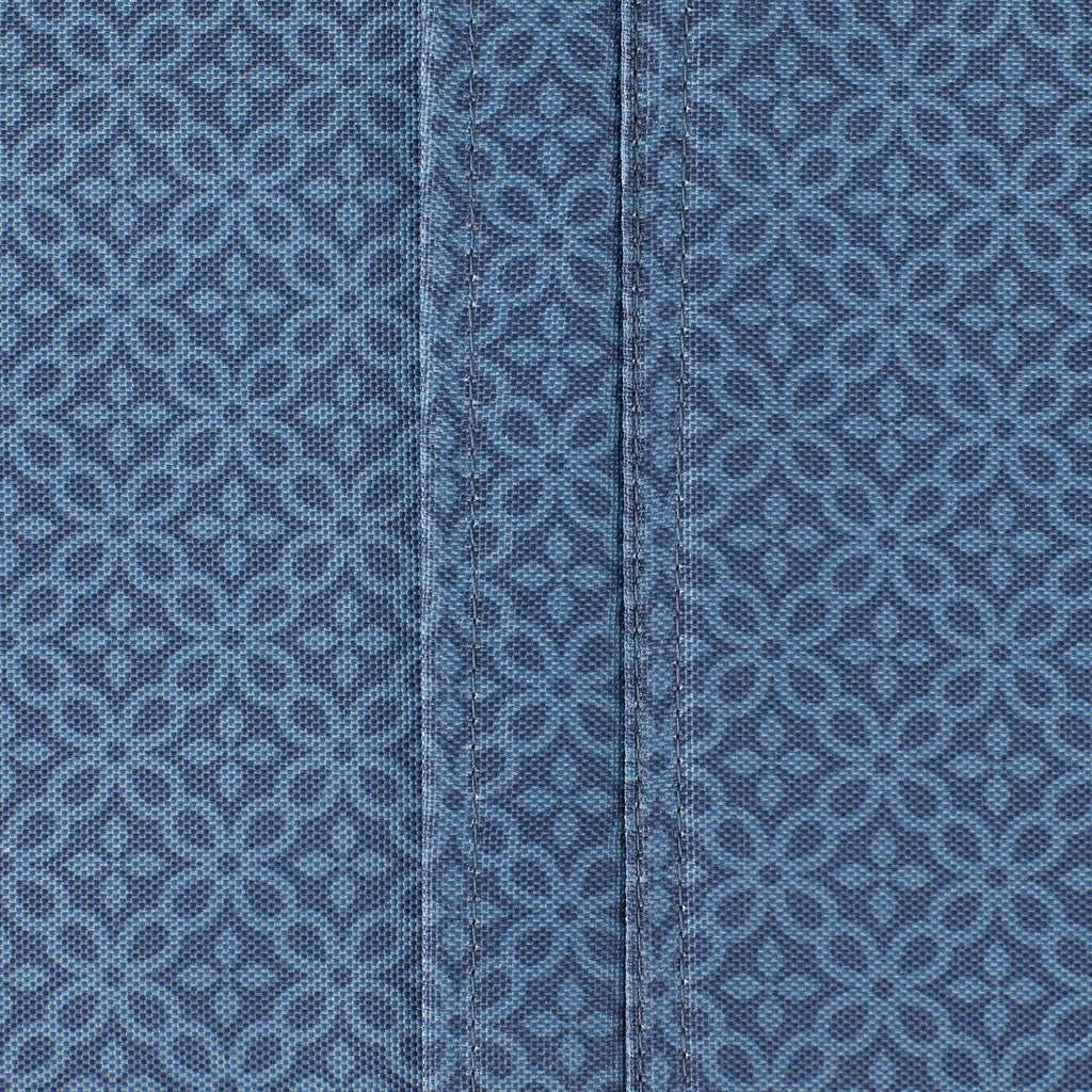 French Blue Tonal Lattice Print Outdoor Tablecloth With Zipper 60 Round
