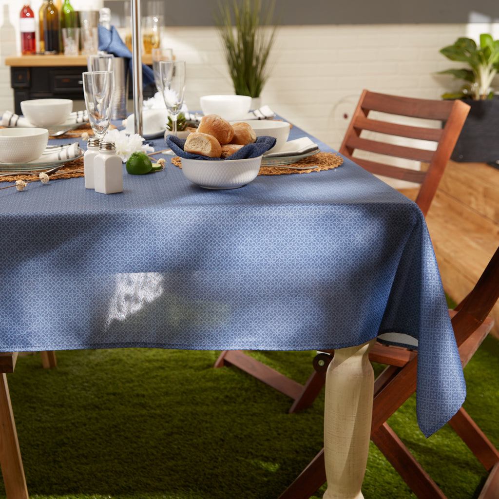 French Blue Tonal Lattice Print Outdoor Tablecloth With Zipper 60 Round