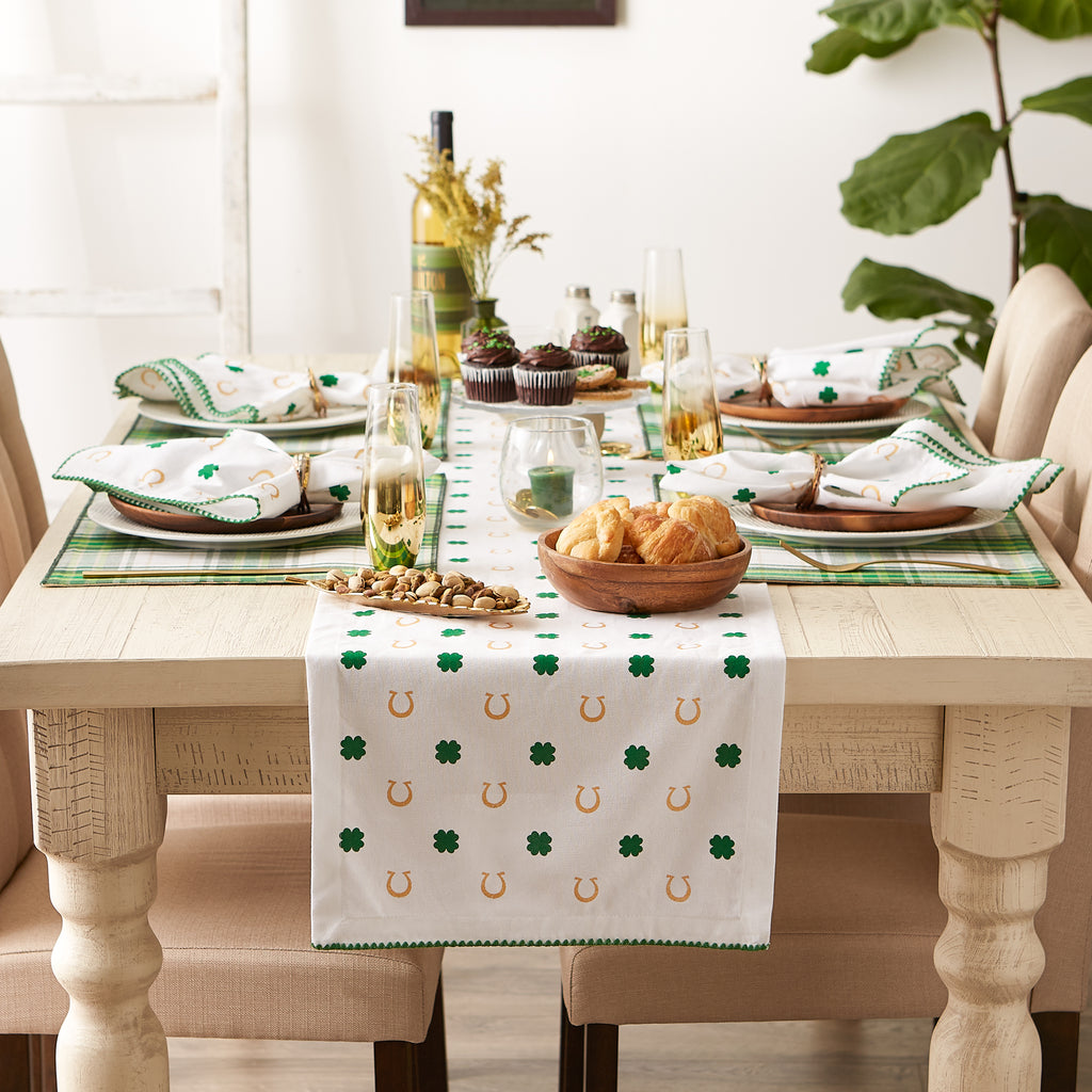 Clover Horseshoe Printed Table Runner 14x72