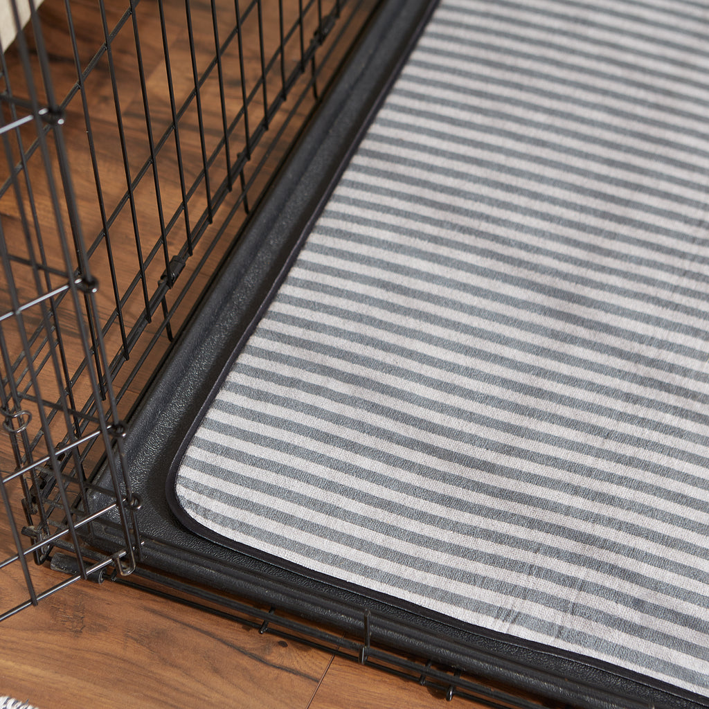 Large Gray Stripe Cage Mat