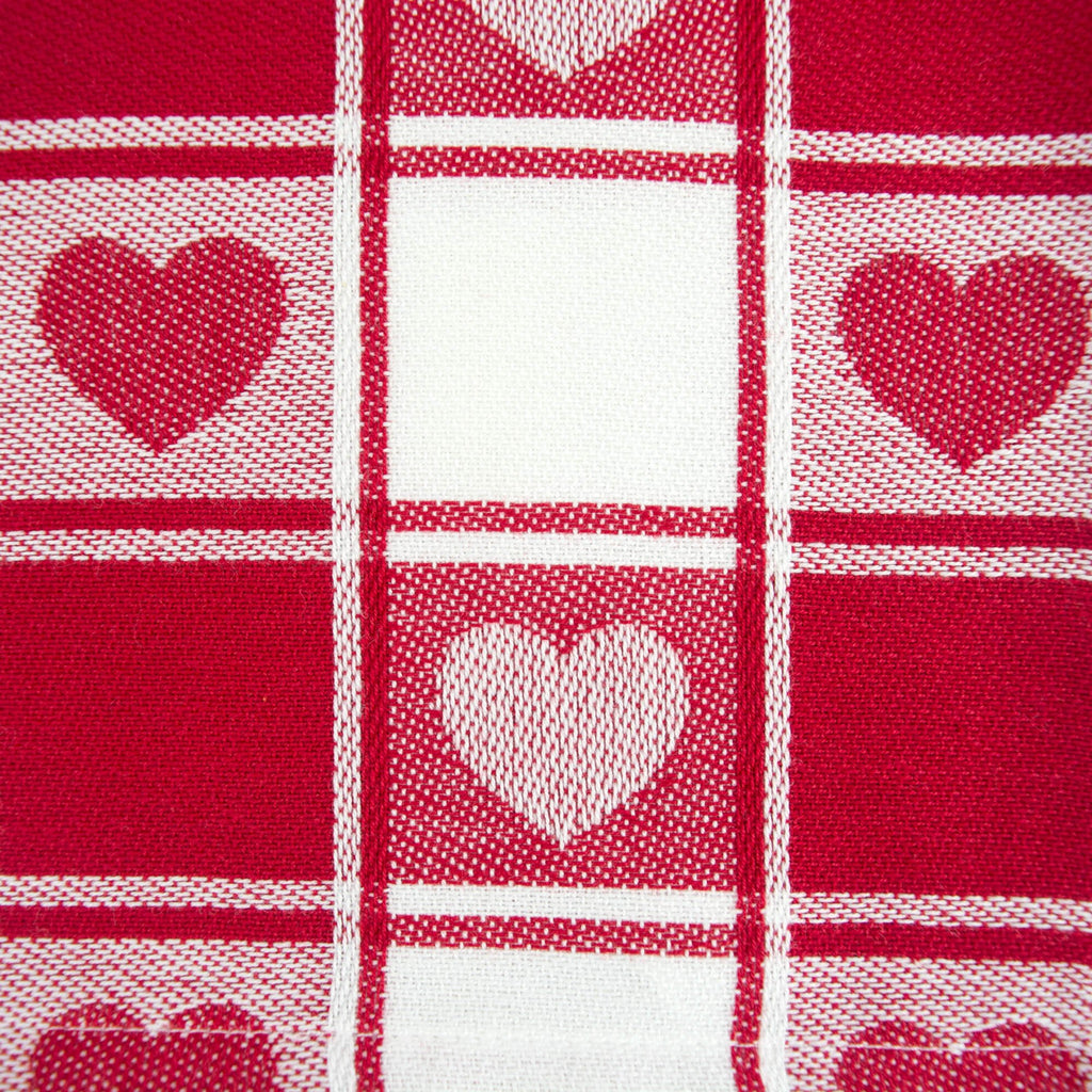 DII Hearts Woven Check Tablecloth